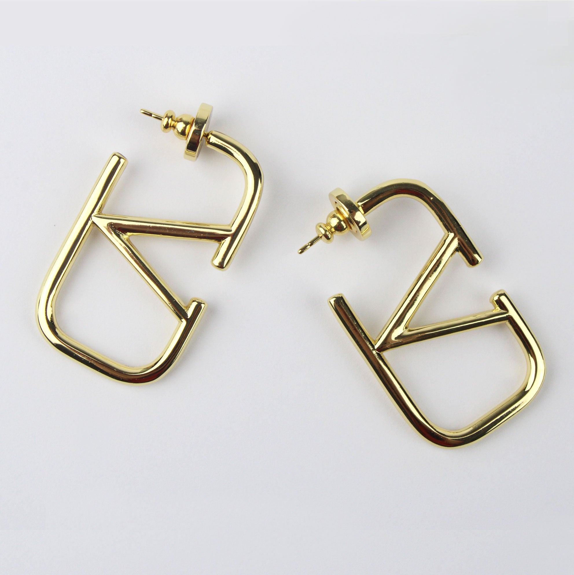 Valentino Garavani aretes VLOGO