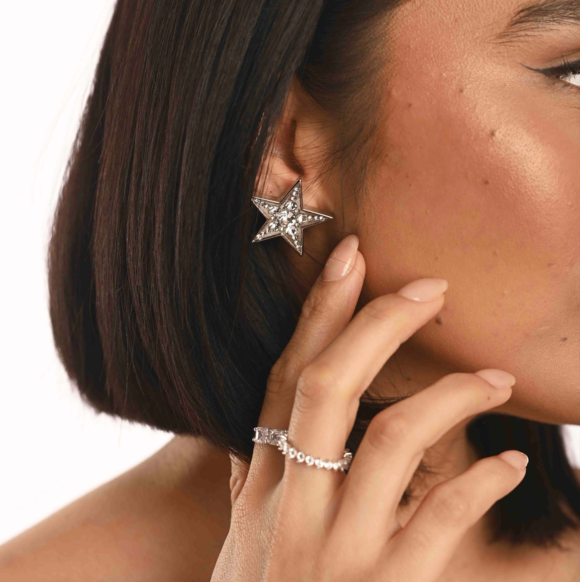 aretes miu miu