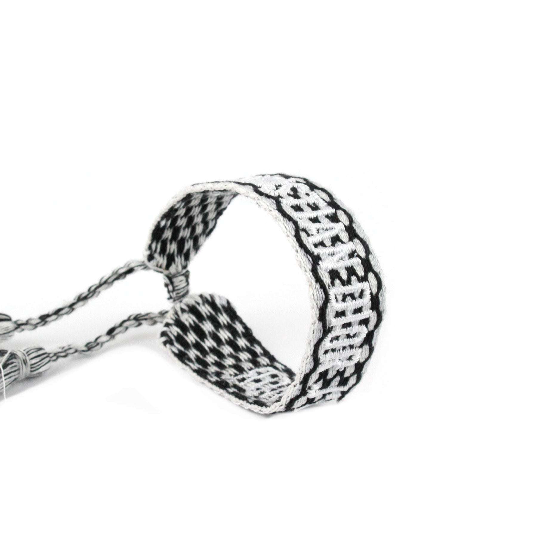 Pulsera Tejida 33