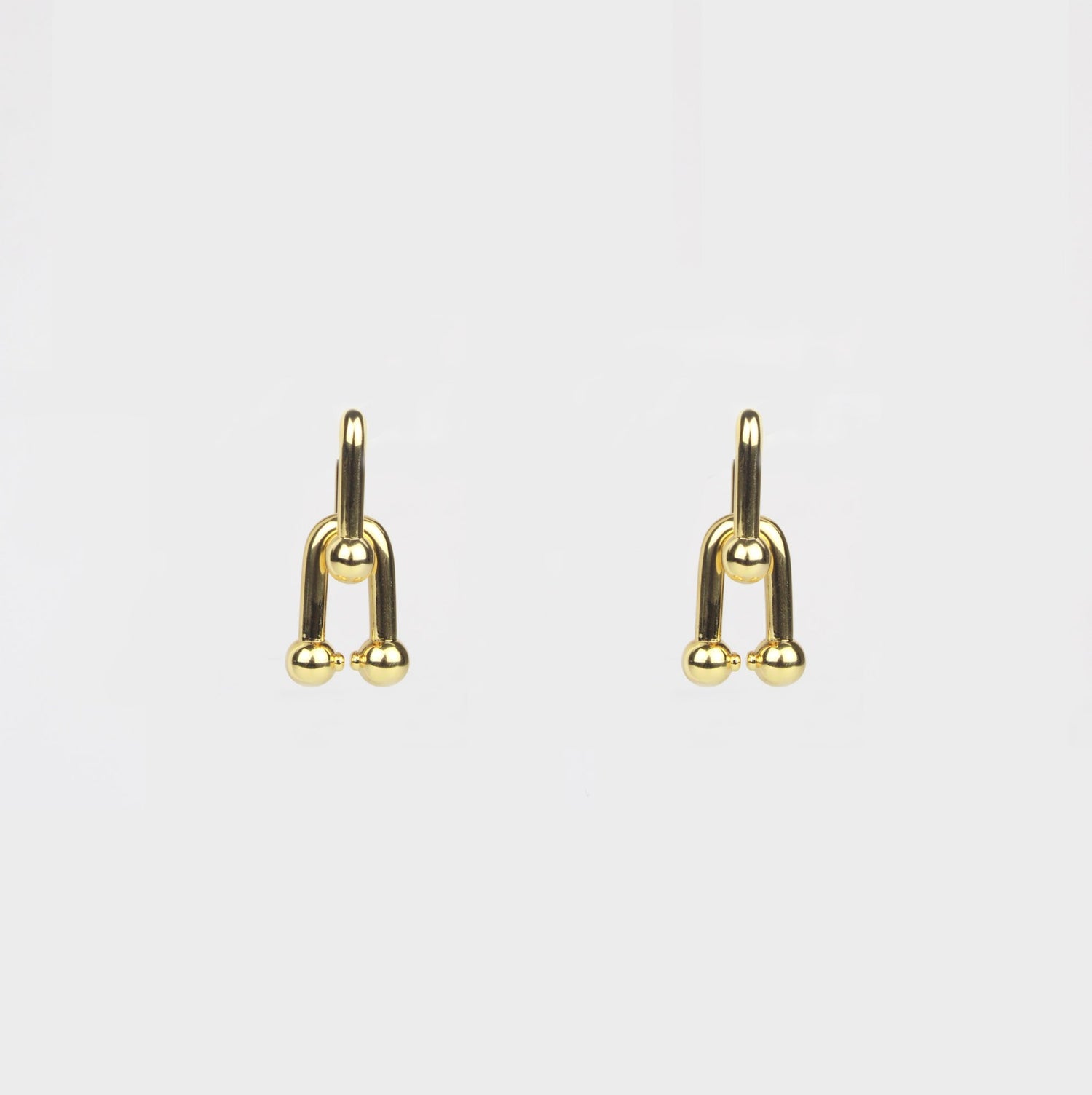 Aretes Eslabones Tipo TI  he