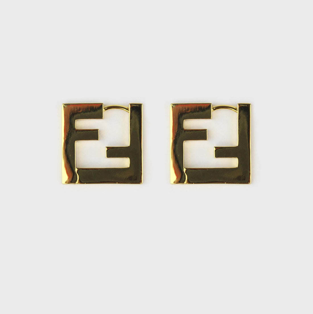 aretes fendi