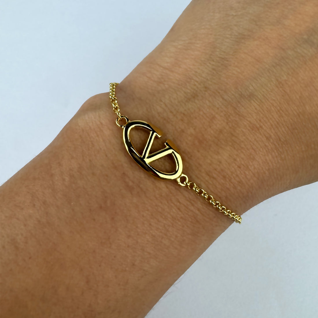 pulsera valentino vlogo