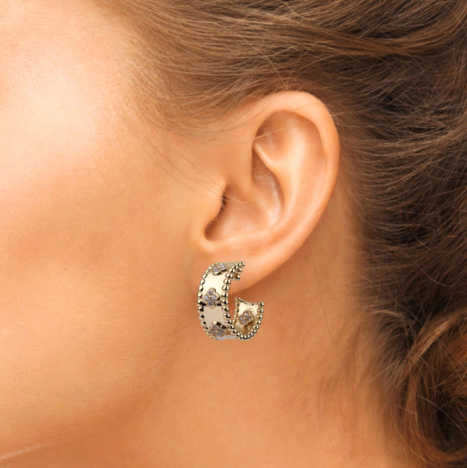 Aretes de aro Perlée Clovers Van Cleef