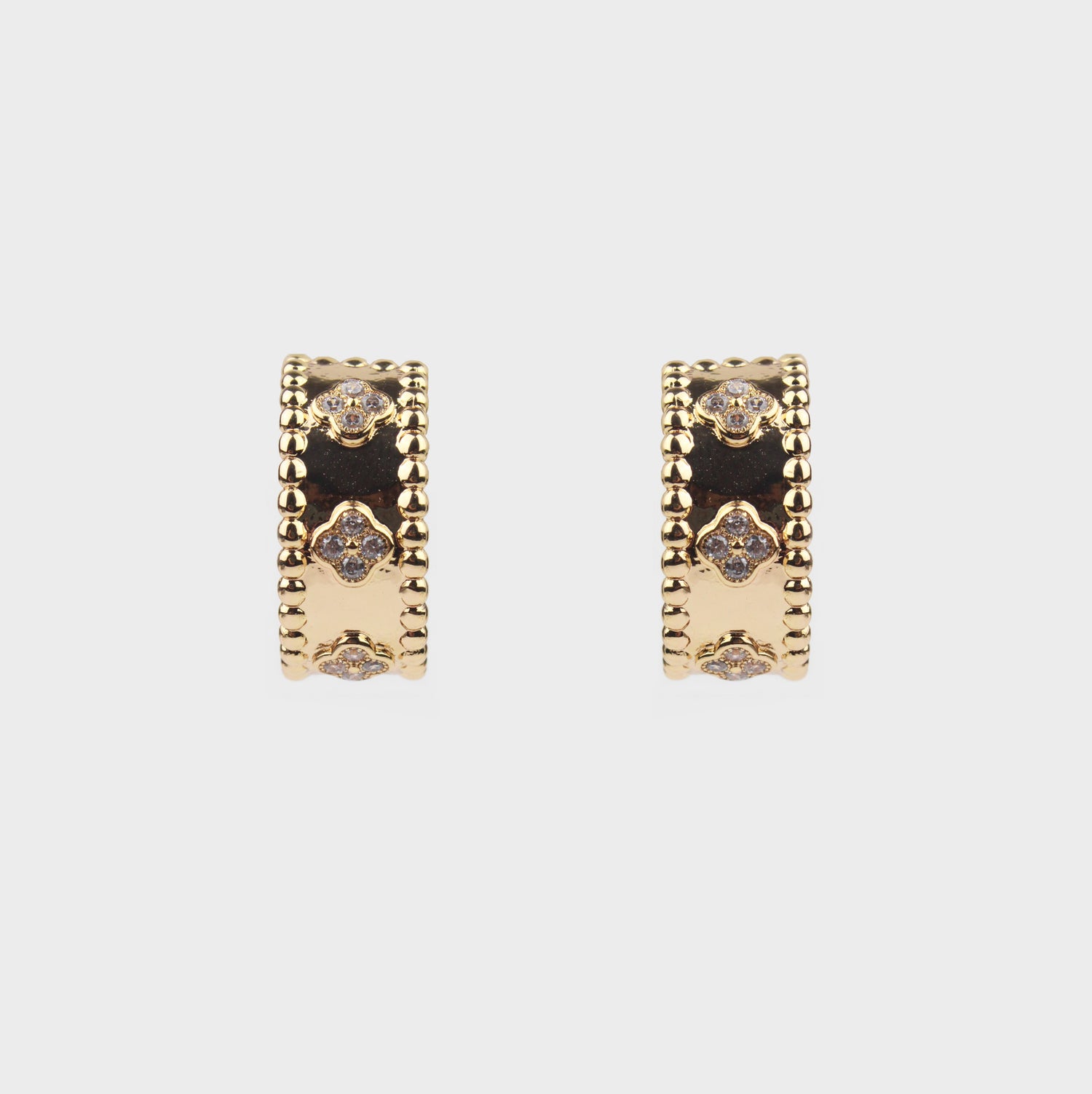 Aretes de aro Perlée Clovers Van Cleef