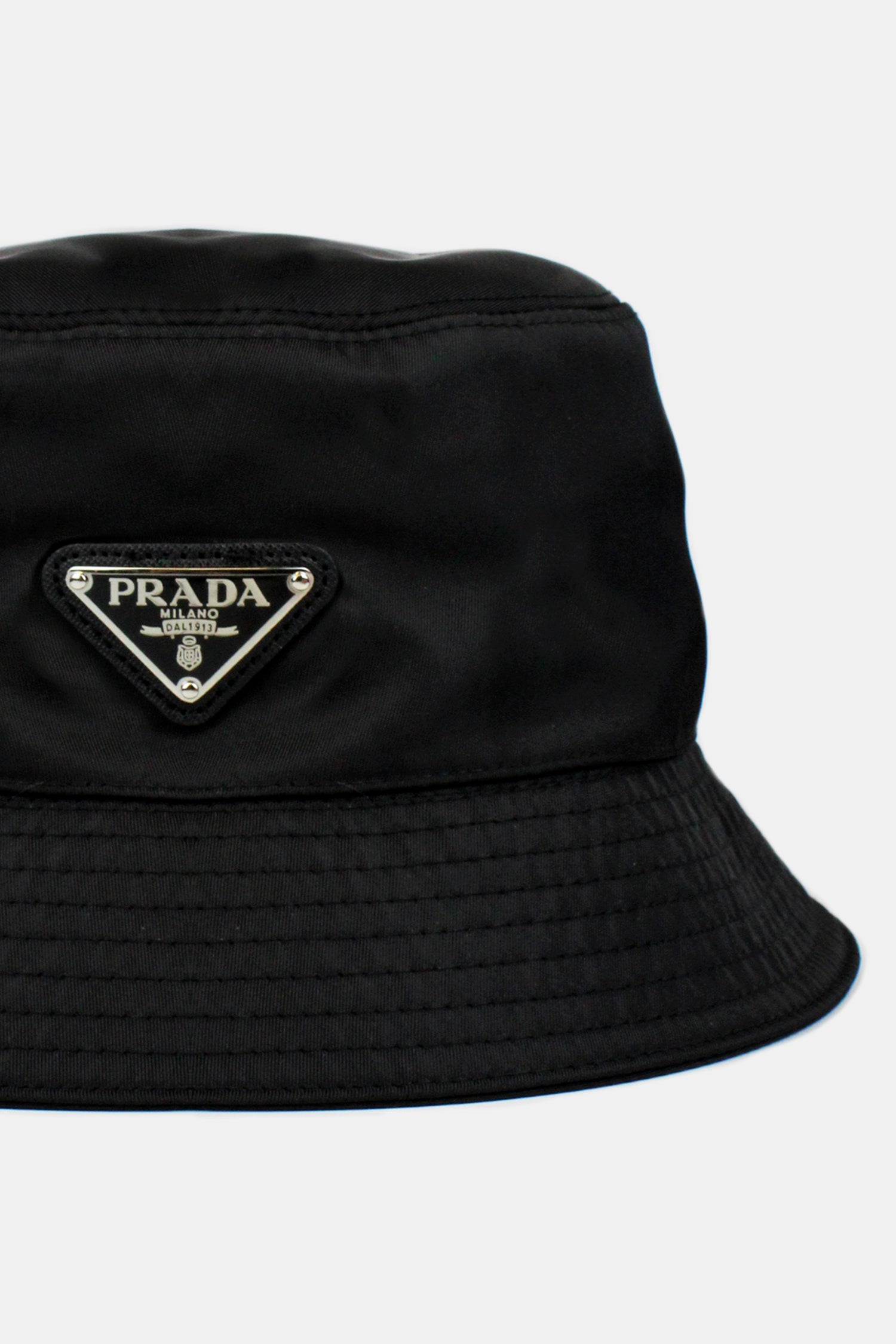 bucket hat prada 